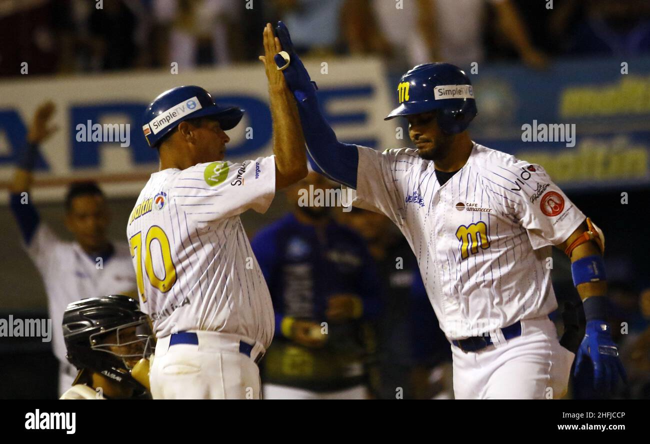 Águilas - ¡Llegó el 58 del “Pupilo”! 🔥🦅 Silvino Bracho igualó a Porfirio  Altamirano y José Solarte en el tope de salvados de nuestra franquicia 🟠 -  H I S T Ó R I C O - | Facebook, image size:1300x888