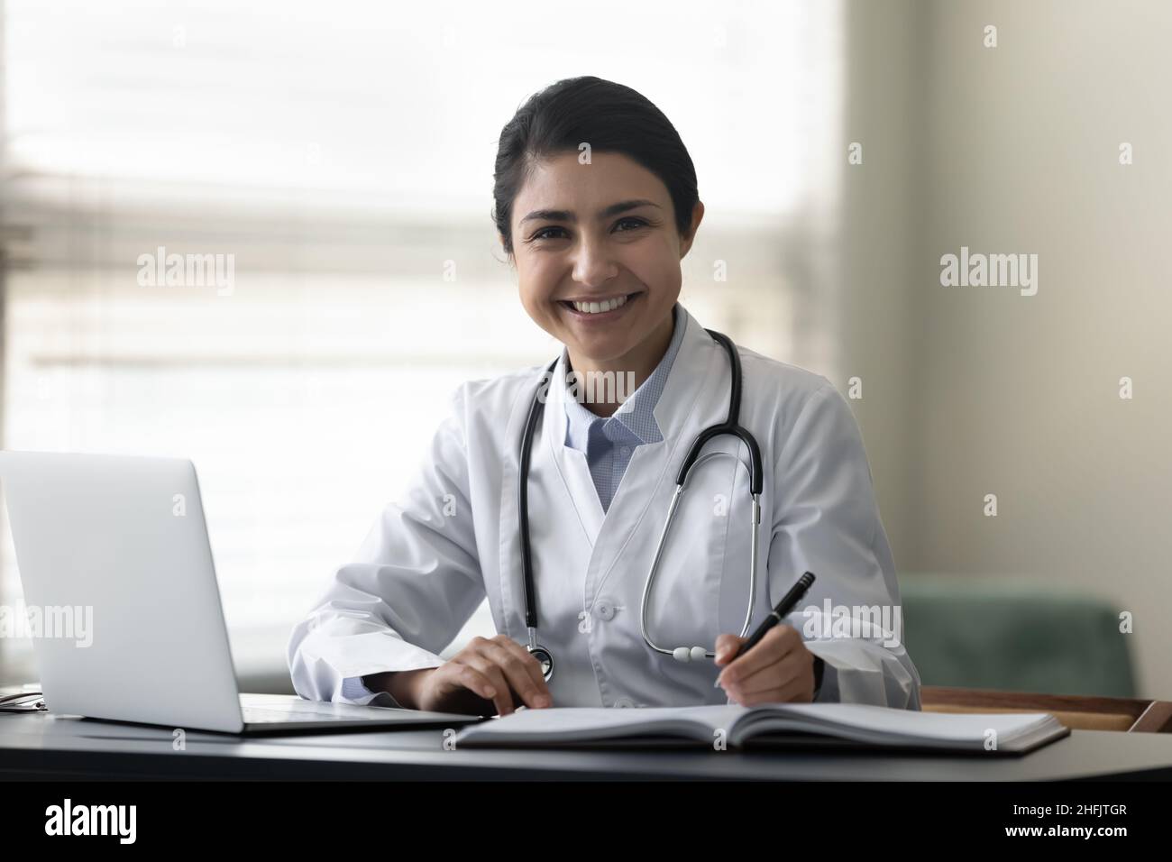 Modern clinic hi-res stock photography and images - Alamy