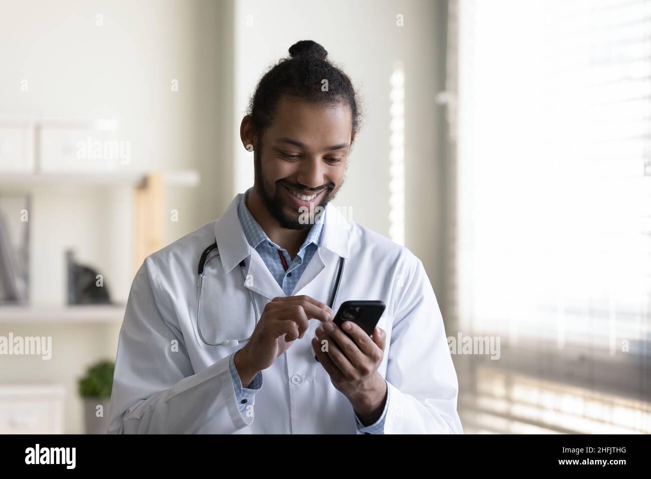 African american doctor using hi-res stock photography and images - Alamy