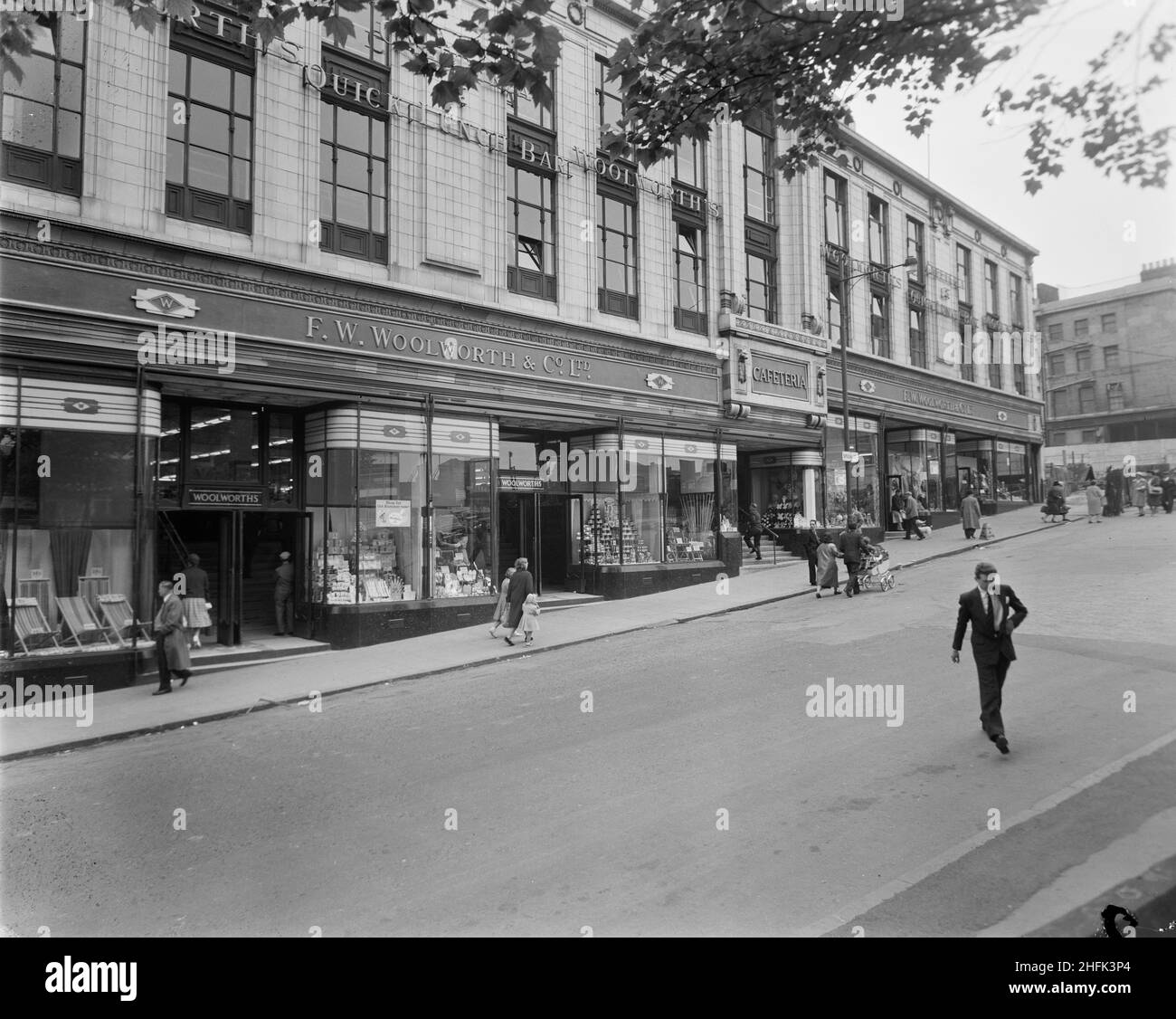 F W Woolworth and Company Limited, Bull Ring Centre, Birmingham, 24/05/1961. Exterior view of the F W Woolworth &amp; Co on Spiceal Street, prior to its redevelopment as part of the Bull Ring Shopping Centre. The caption beneath the corresponding album print reads 'Bull Ring Centre, Birmingham. East Court'. Stock Photo