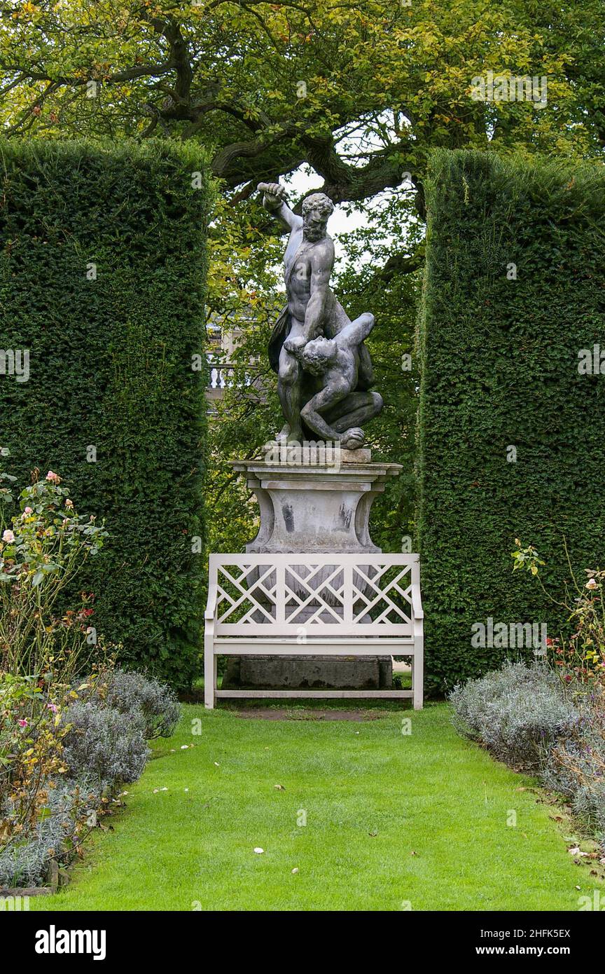Statue chatsworth hires stock photography and images Alamy
