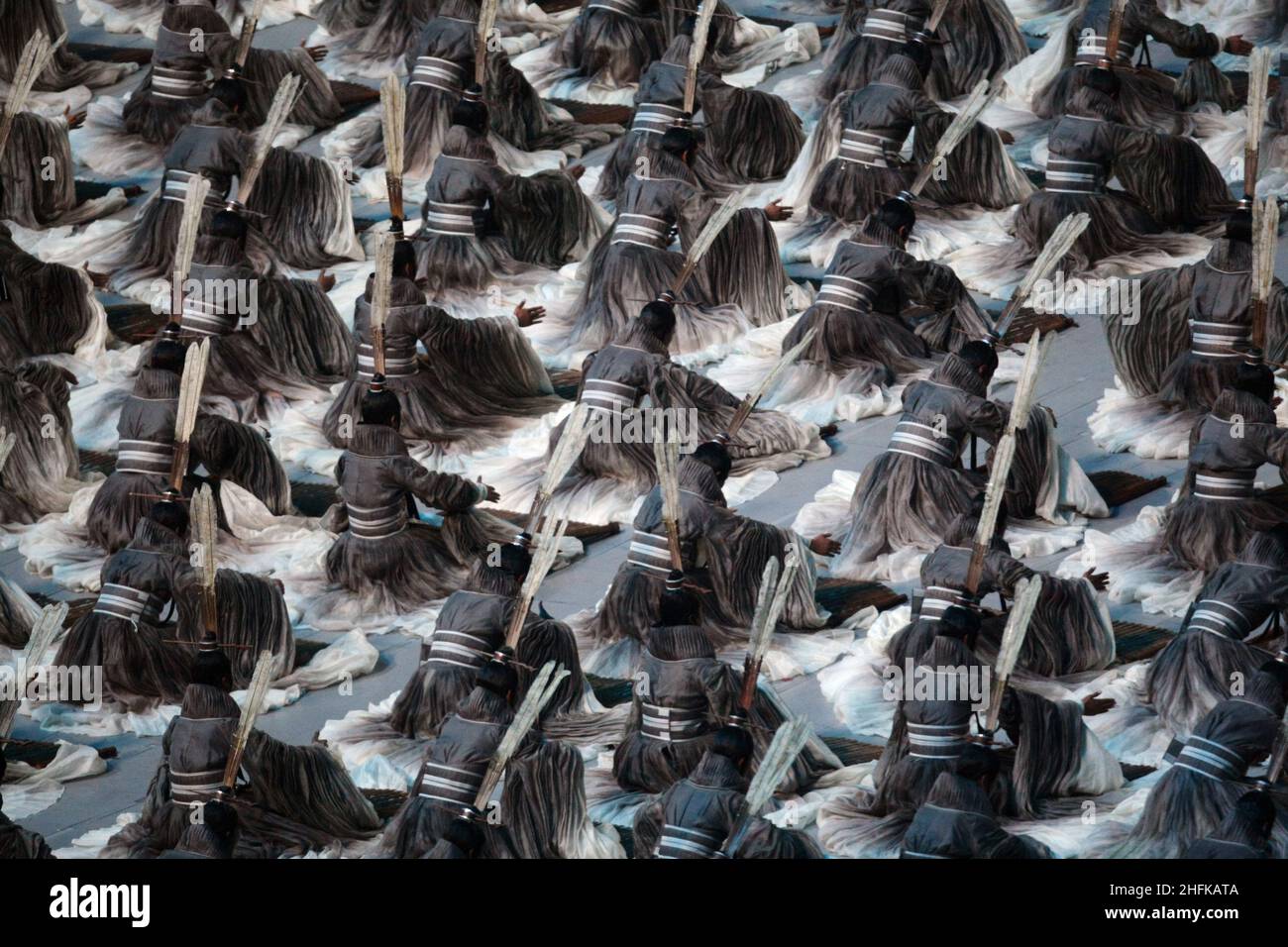 opening ceremony    Eršffnungsfeier im Olympiastadion  Olympische Sommerspiele 2008 in Peking olympic summer games in Beijing 2008  Stadium of the opening ceremony of the winter olympic games 2022  Nationalstadium  © diebilderwelt / Alamy Stock Stock Photo