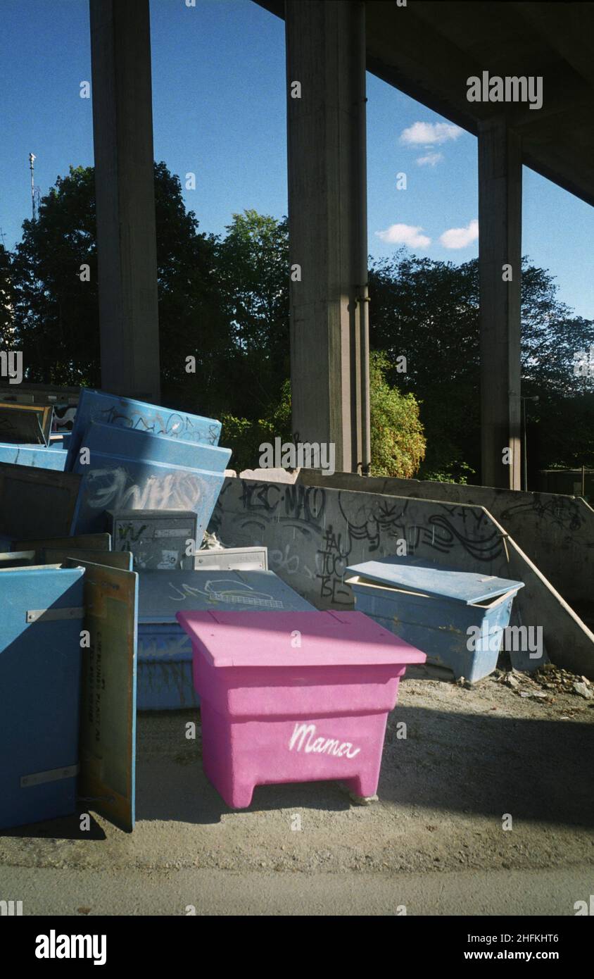 Pink box with text Mama Stock Photo - Alamy