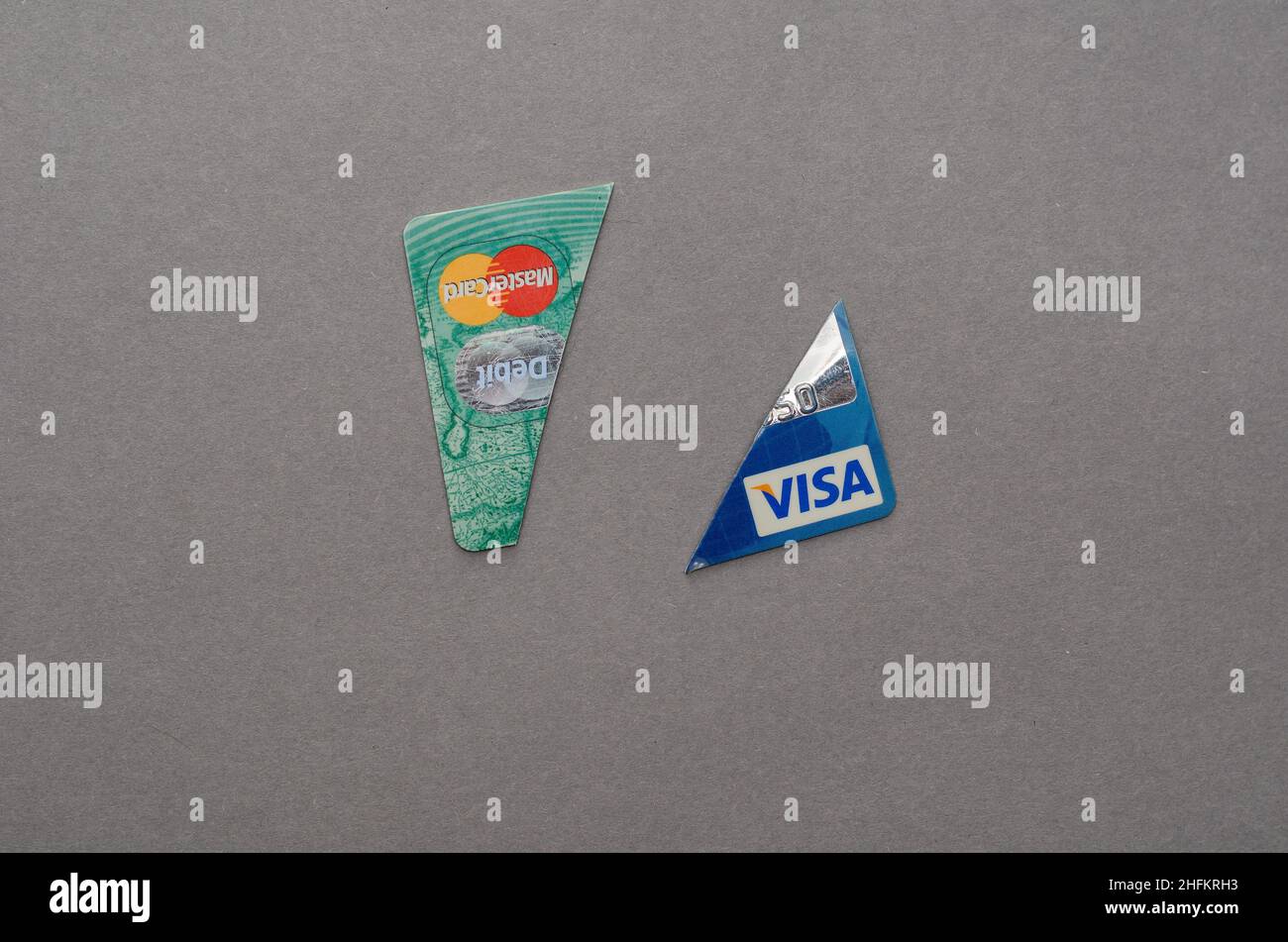 Credit cards go vertical, ditching classic look and magnetic strip