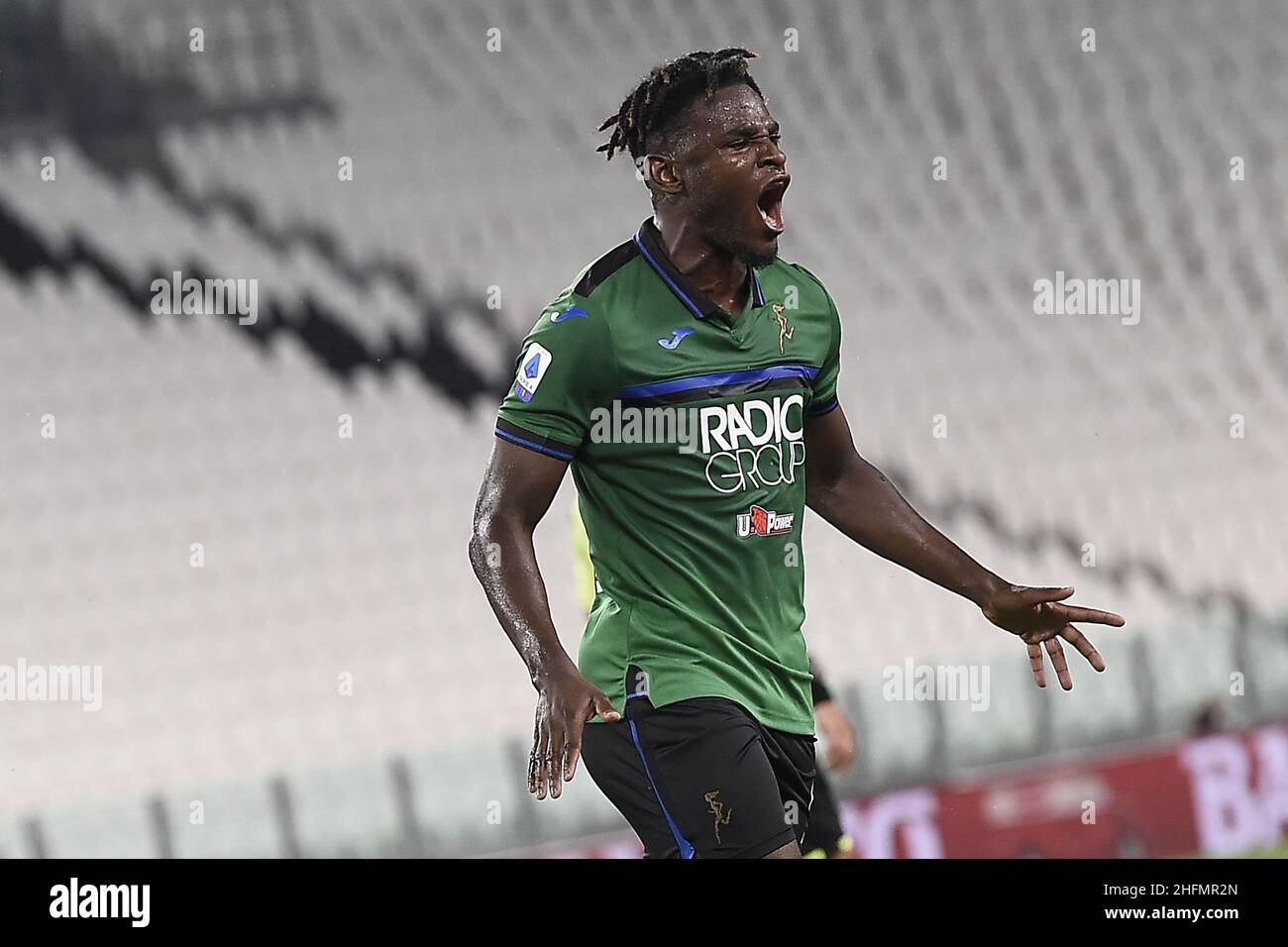 LaPresse - Fabio Ferrari July 11, 2020 Turin, Italy sport soccer Juventus Fc vs Atalanta - Italian Football Championship League A TIM 2019/2020 - Allianz Stadium. In the pic:Duv&#xe1;n Zapata (Atalanta Bergamasca Calcio) celebrates after gol 0-1 Stock Photo