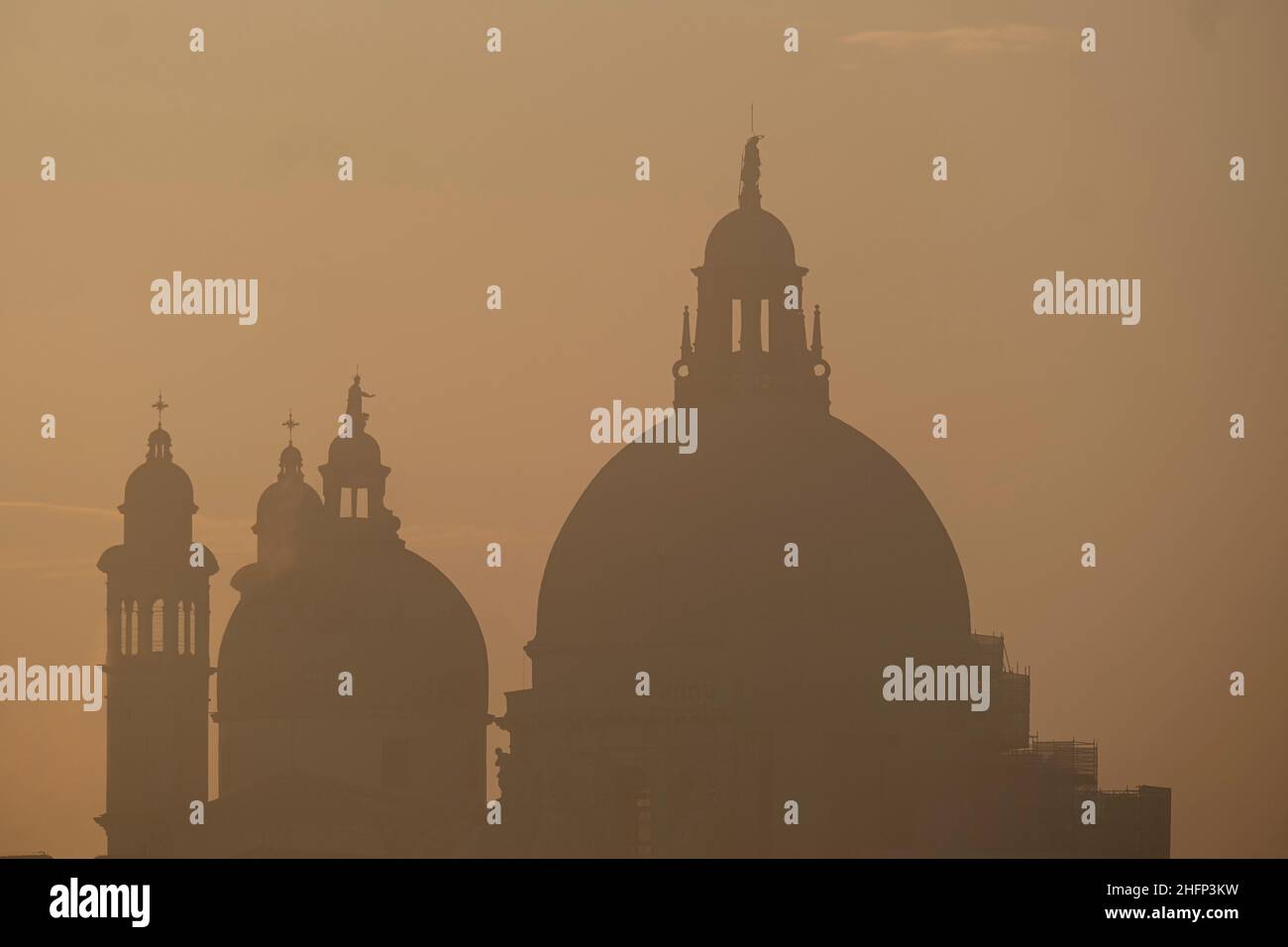 A view of venice with fog. Venice, Italy 17 January 2022 Stock Photo