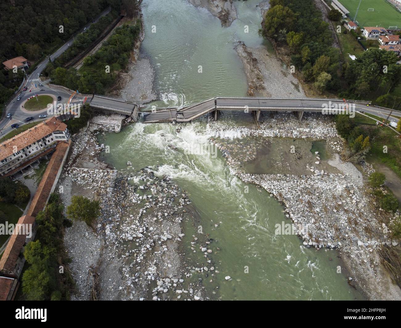 LaPresse/Nicol&#xf2; Campo October 5, 2020 Romagnano Sesia (Novara) (Italy) News Weather warnings in the Piedmont region in the pic: the bridge destroyed by the flood of the Sesia river Stock Photo