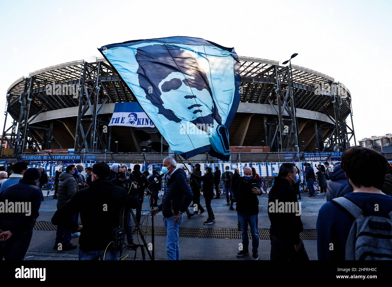 Napoli stadium outside hi-res stock photography and images - Alamy