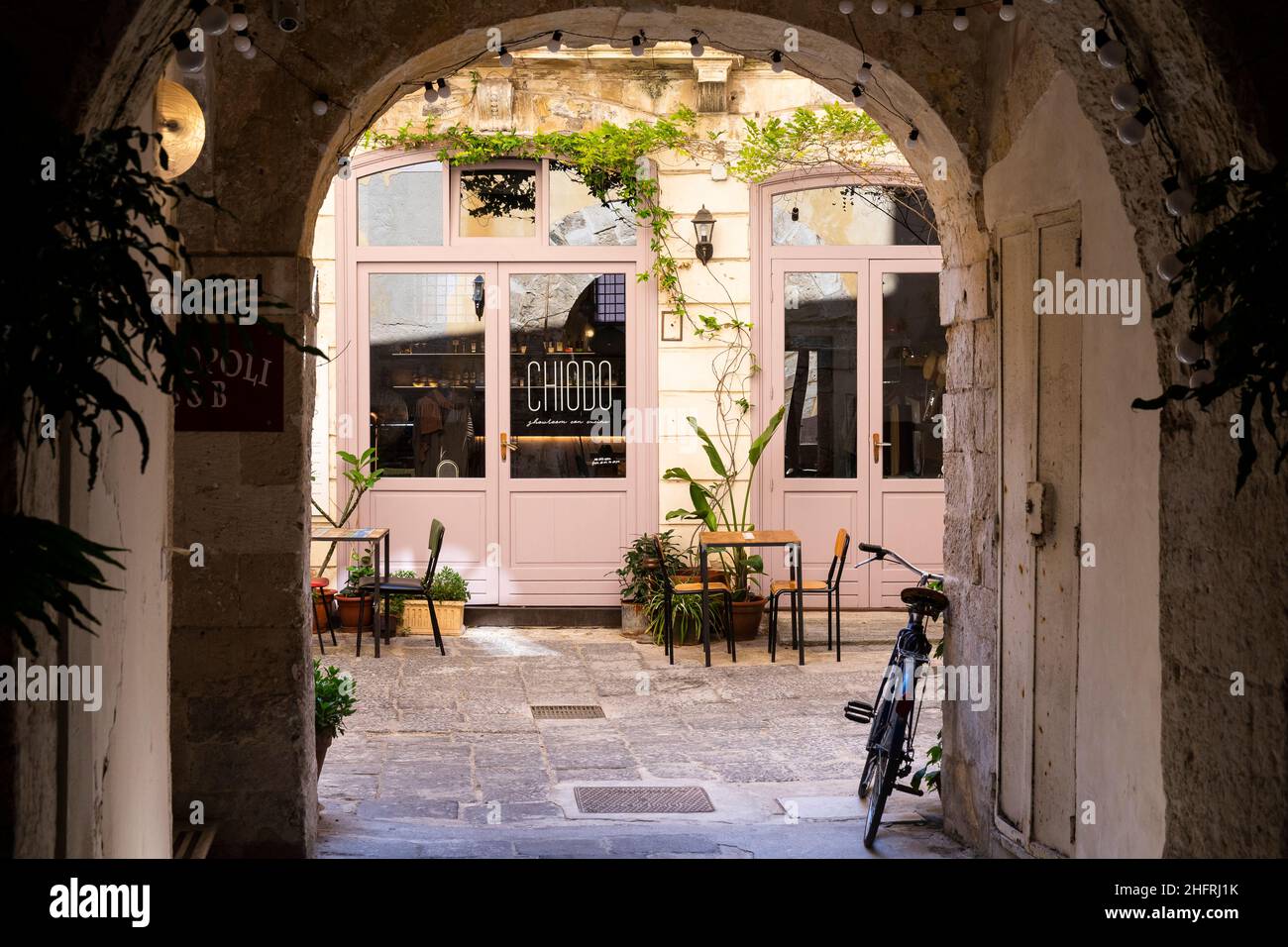 syracusa-cafe-hi-res-stock-photography-and-images-alamy