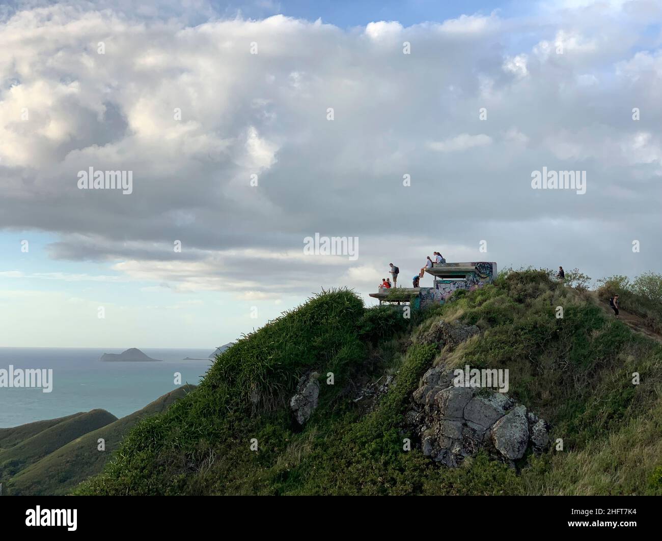 Lanikai pillboxes hike hires stock photography and images Alamy