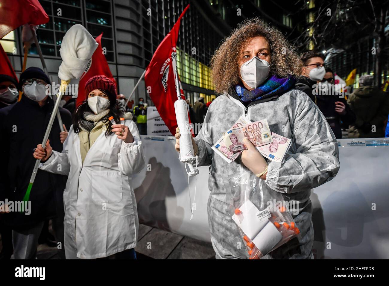 Flash Mob Proteste Movimento in bandiere hi-res stock photography and images - Alamy