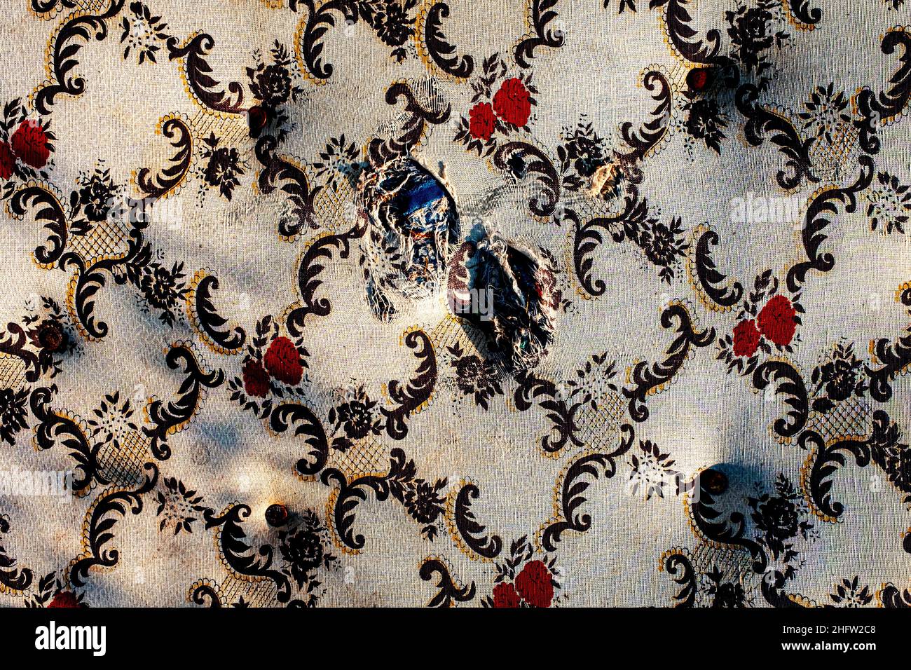 Old abandoned mattress hi-res stock photography and images - Alamy