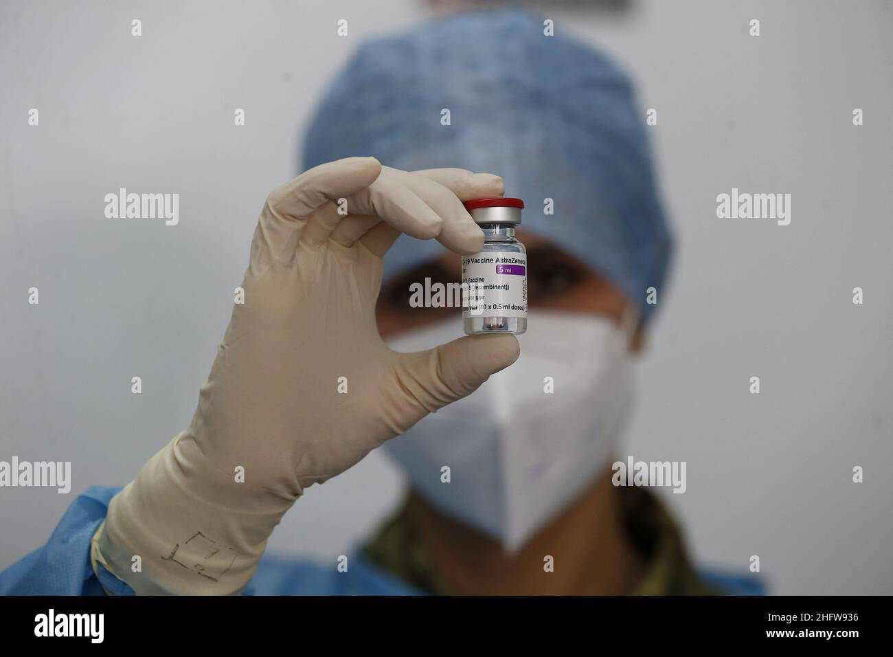 Cecilia Fabiano/LaPresse February 23 , 2021 Roma (Italy) News : Defense Vaccination Centre in the militar city of Cecchignola in Rome In The Pic : AstraZeneca vaccine preparation Stock Photo