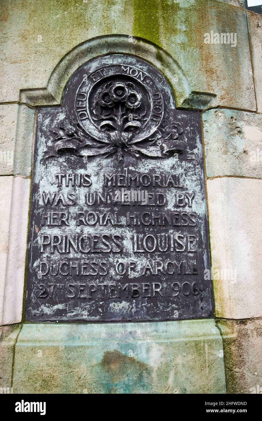 unveiling plaque on the victoria memorial by princess louise duchess of argyle Liverpool England
