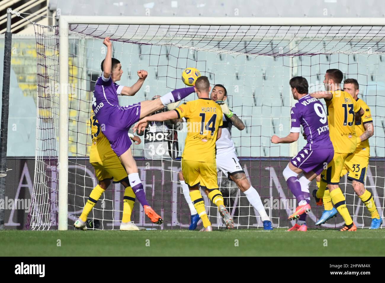 Artemio Franchi stadium, Florence, Italy, April 20, 2023, Lorenzo Venuti (ACF  Fiorentina) celebrates after a goal during ACF Fiorentina vs Lech Pozn  Stock Photo - Alamy