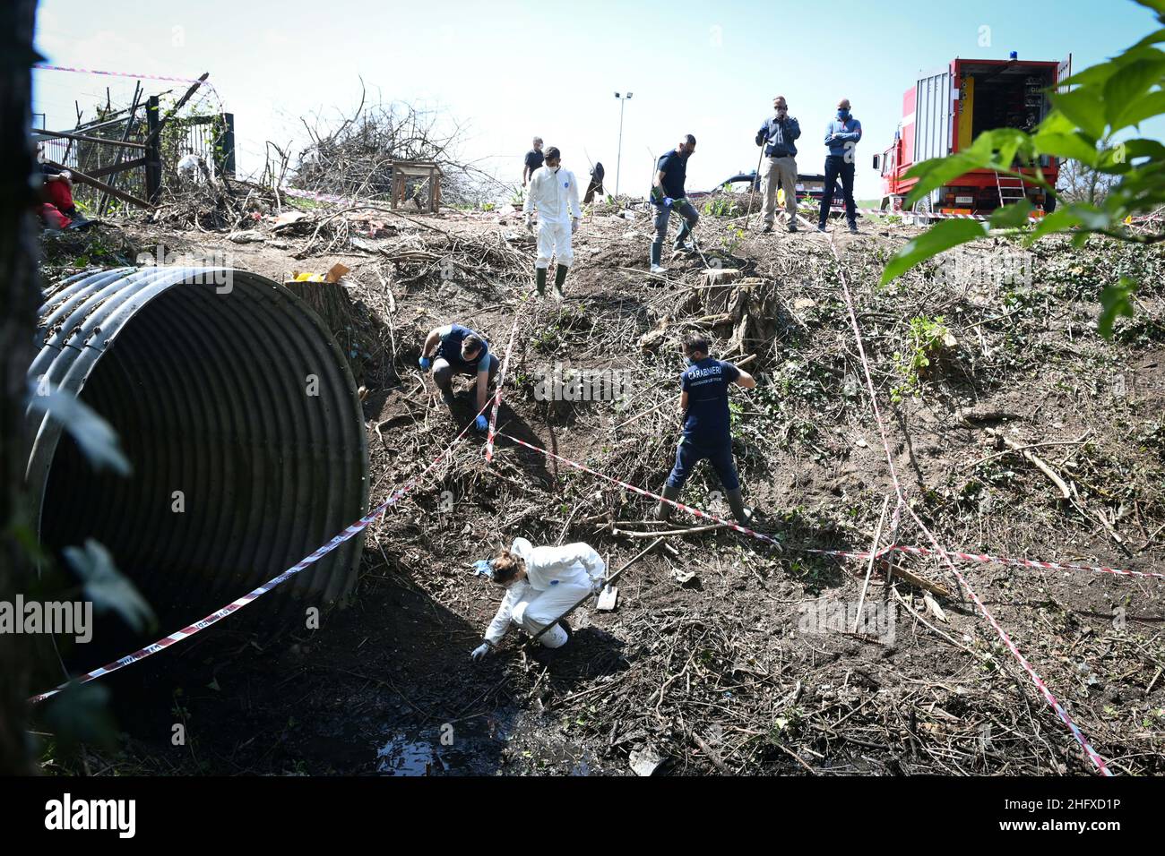 Massimo Paolone/LaPresse April 20, 2021 Bologna, Italy news Carabinieri inspection and surveys at Parco Nord regarding the Carabell&#xf2; murder Stock Photo