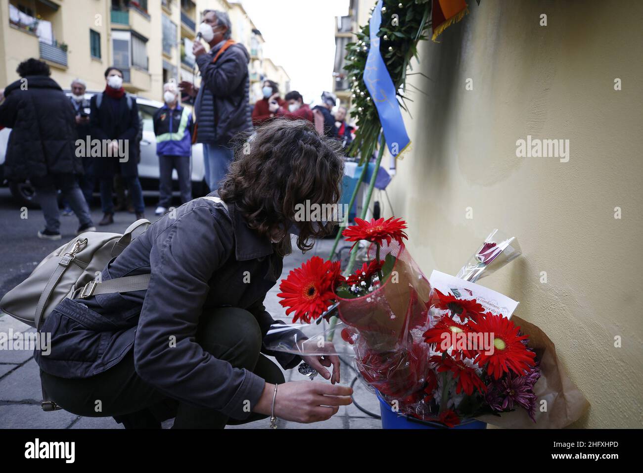 Cecilia Fabiano/ LaPresse April 27 , 2021 Roma (Italy) News : Presidium of the Anpi to pay homage to the plaque in memory of the partisans burned on April 26 In The Pic : the demonstration Stock Photo