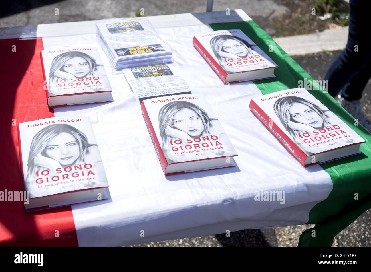 Libro Io Sono Giorgia Hi res Stock Photography And Images Alamy libro-io-sono-giorgia-hi-res-stock-photography-and-images-alamy