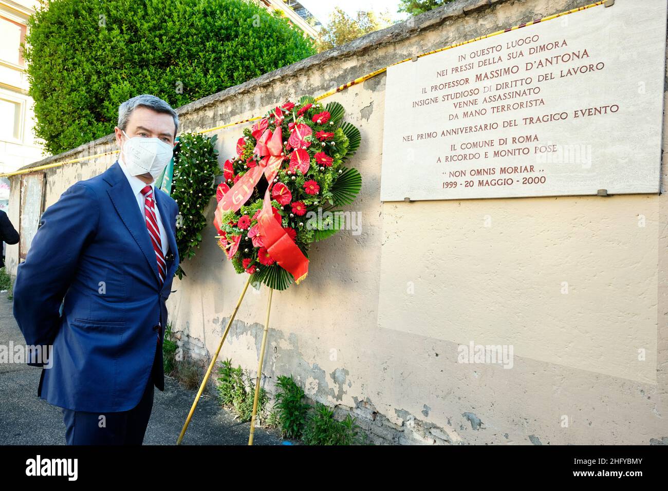 Mauro Scrobogna /LaPresse May 20, 2021 Rome, Italy News Terrorism - anniversary of the murder of D’Antona In the photo: Minister of Labor Andrea Orlando pays tribute to the plaque in memory of Massimo D’Antona killed by the Red Brigades in Via Salaria on 20 May 2000 Stock Photo