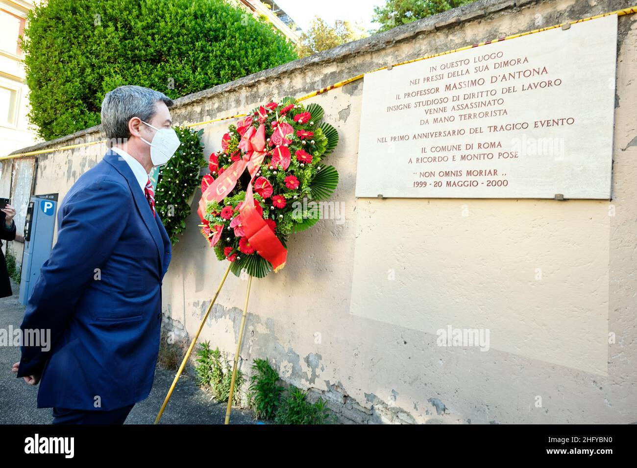 Mauro Scrobogna /LaPresse May 20, 2021 Rome, Italy News Terrorism - anniversary of the murder of D’Antona In the photo: Minister of Labor Andrea Orlando pays tribute to the plaque in memory of Massimo D’Antona killed by the Red Brigades in Via Salaria on 20 May 2000 Stock Photo