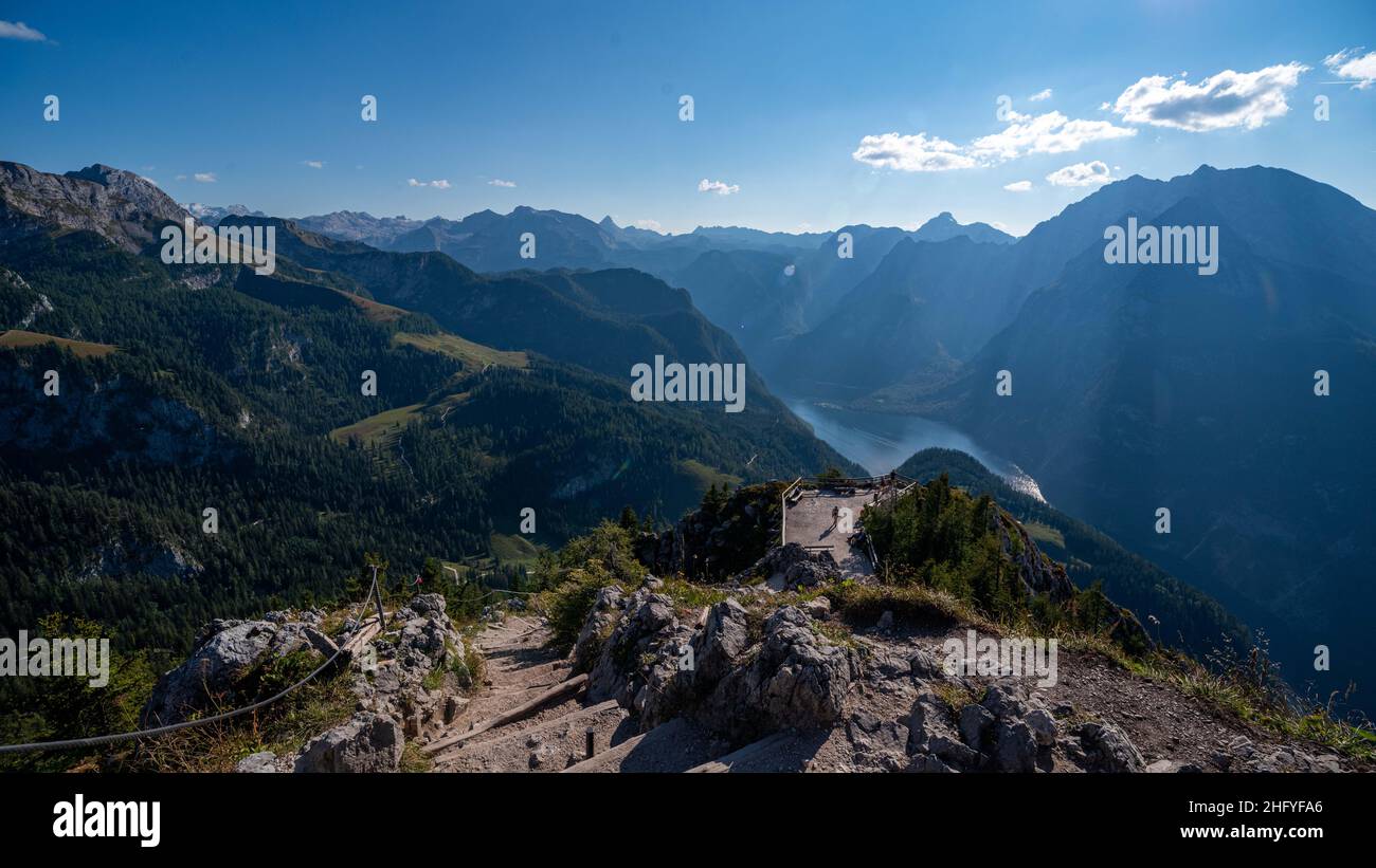 Der Königssee im Berchtesgadener Land im Sommer, Blick von oben Stock Photo