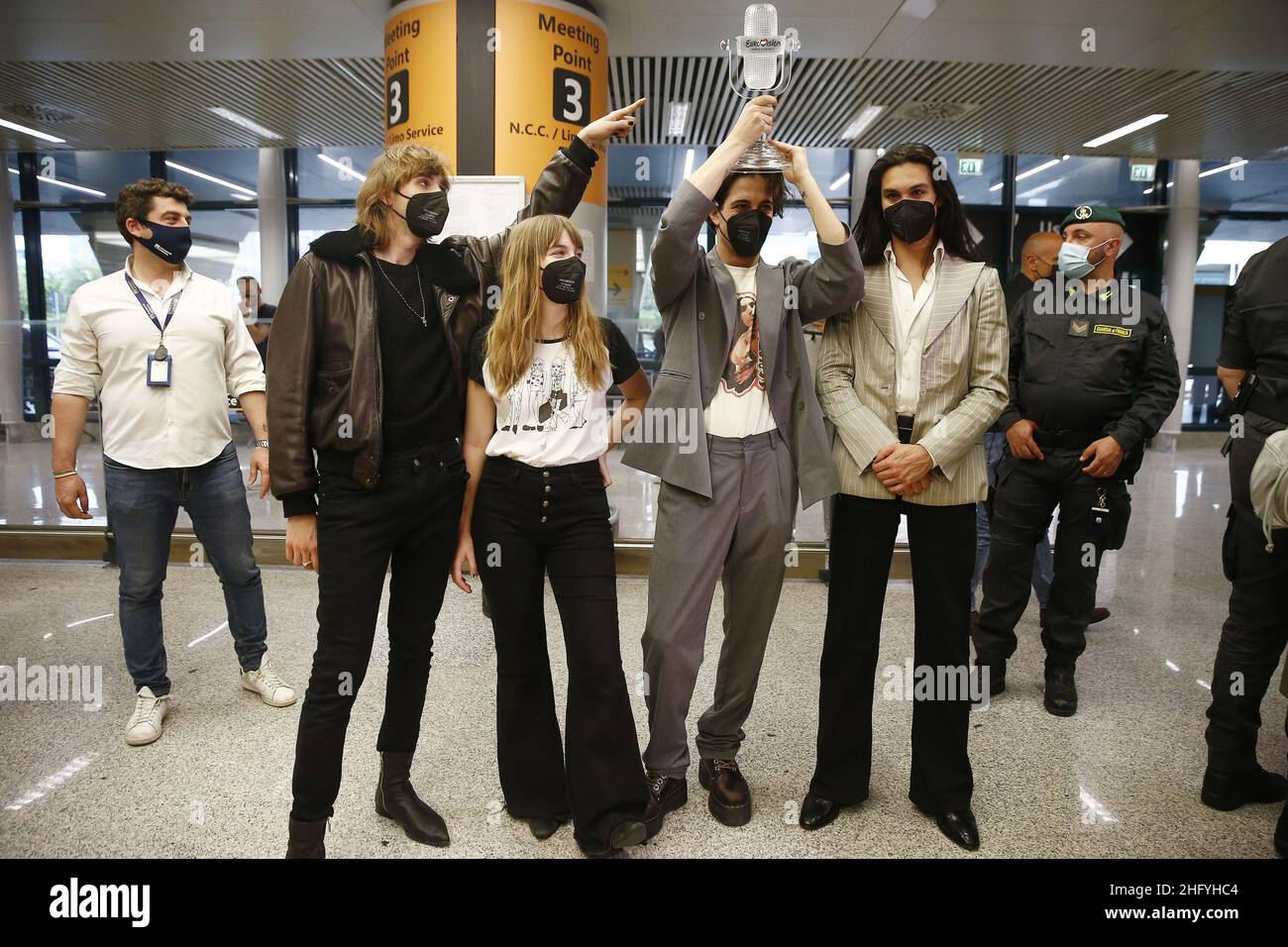 Cecilia Fabiano/ LaPresse May 23 , 2021 Roma (Italy) News : Maneskin arrives at Fiumicino Airport after the victory at Eurovision Song Contest In The Pic : Thomas Raggi, Victoria De Angelis, Damiano David, and Ethan Torchio Stock Photo