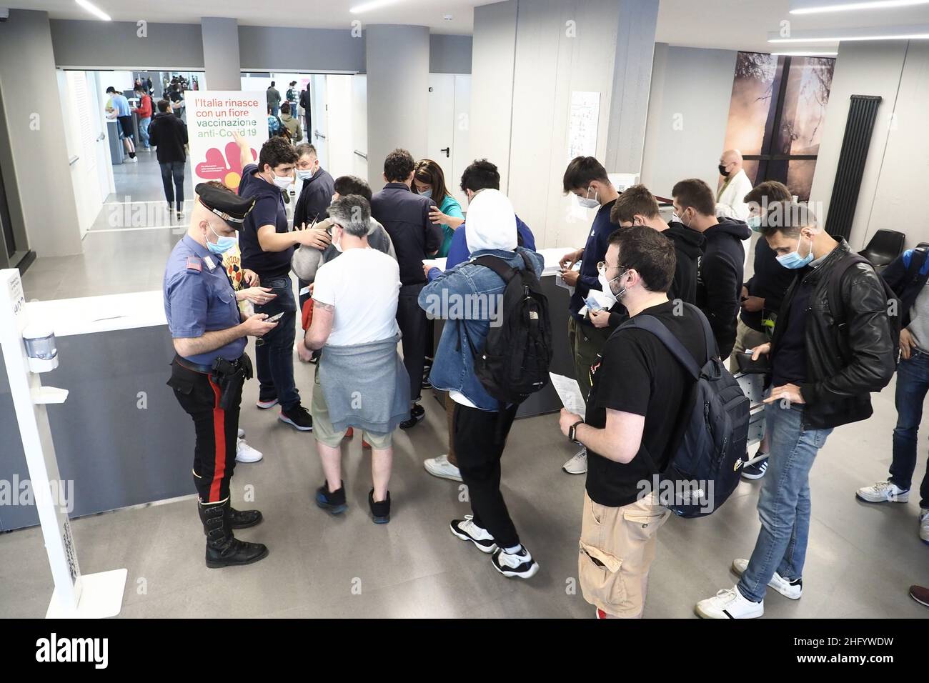 Michele Nucci/LaPresse June 2, 2021 - Bologna, Italynews Coronavirus Bologna, open day vaccinations at the hub of the fair in the pic: Queue for anti-covid vaccinations at the hub of the fair on the first open-day vaccine without reservation for young, adolescents and teenagers Stock Photo