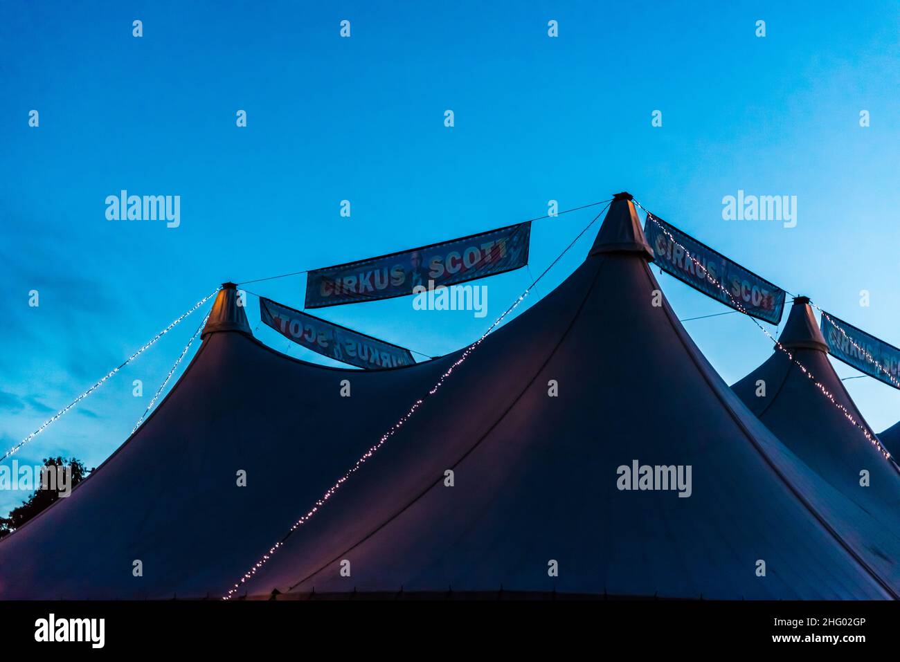 Circus big top tent blue red hi-res stock photography and images - Alamy