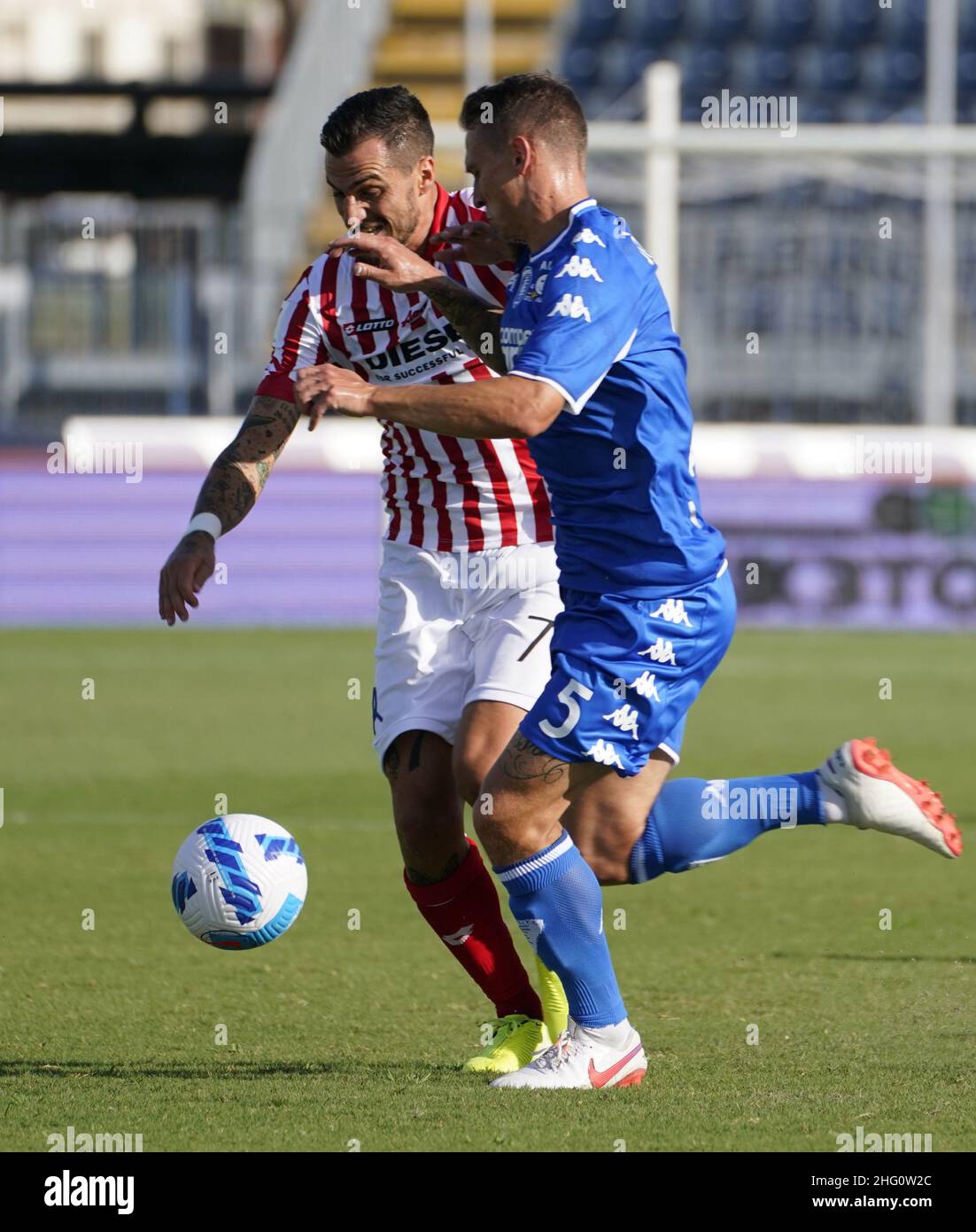 Marco Bucco/LaPresse august 15, 2020 Empoli (FI) Italy sport soccer Empoli vs Vicenza - Italian Cup 2021/2022 - Castellani stadium. In the pic: Leo Stulac challenges Davide Lanzafame Stock Photo