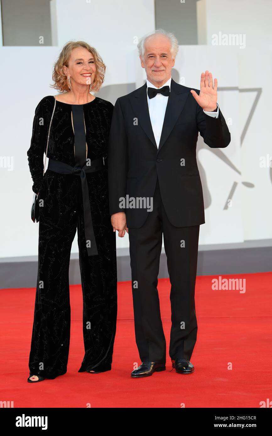 Gian Mattia D'Alberto - LaPresse 2021-09-02 Venice 78th Venice International Film Festival 'The Hand Of God' Red Carpet in the photo: Manuela Lamanna, Toni Servillo Stock Photo