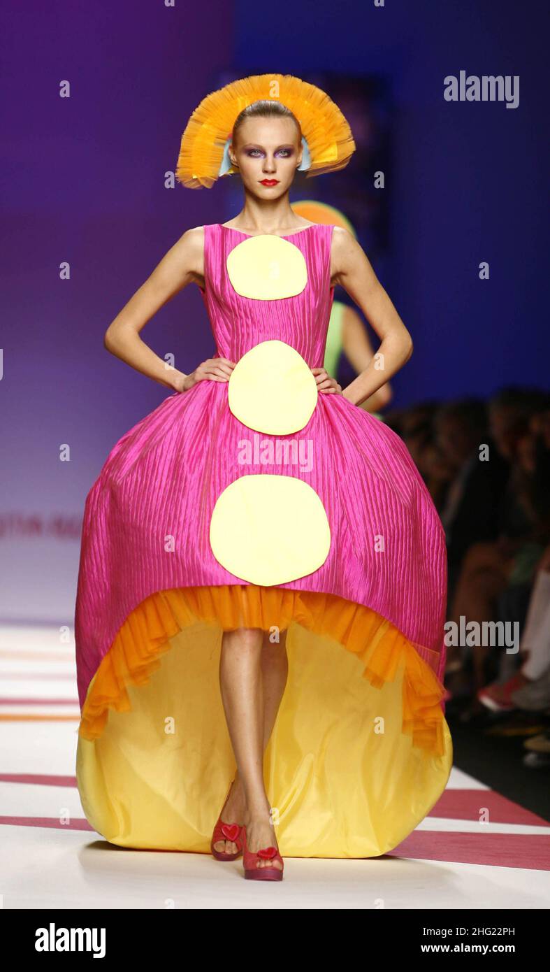 A model on the catwalk wears a design by Agatha Ruiz De La Prada for the  Spring/Summer 2009 collection during Milan Fashion Week, Italy Stock Photo  - Alamy