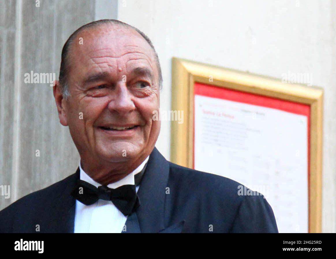 French former president Jacques Chirac arrives for the wedding ceremony of actress Salma Hayek and businessman Francois-Henri Pinault at the 'La Fenice' Theatre, in Venice, Italy on Saturday, April 25, 2009. Stock Photo