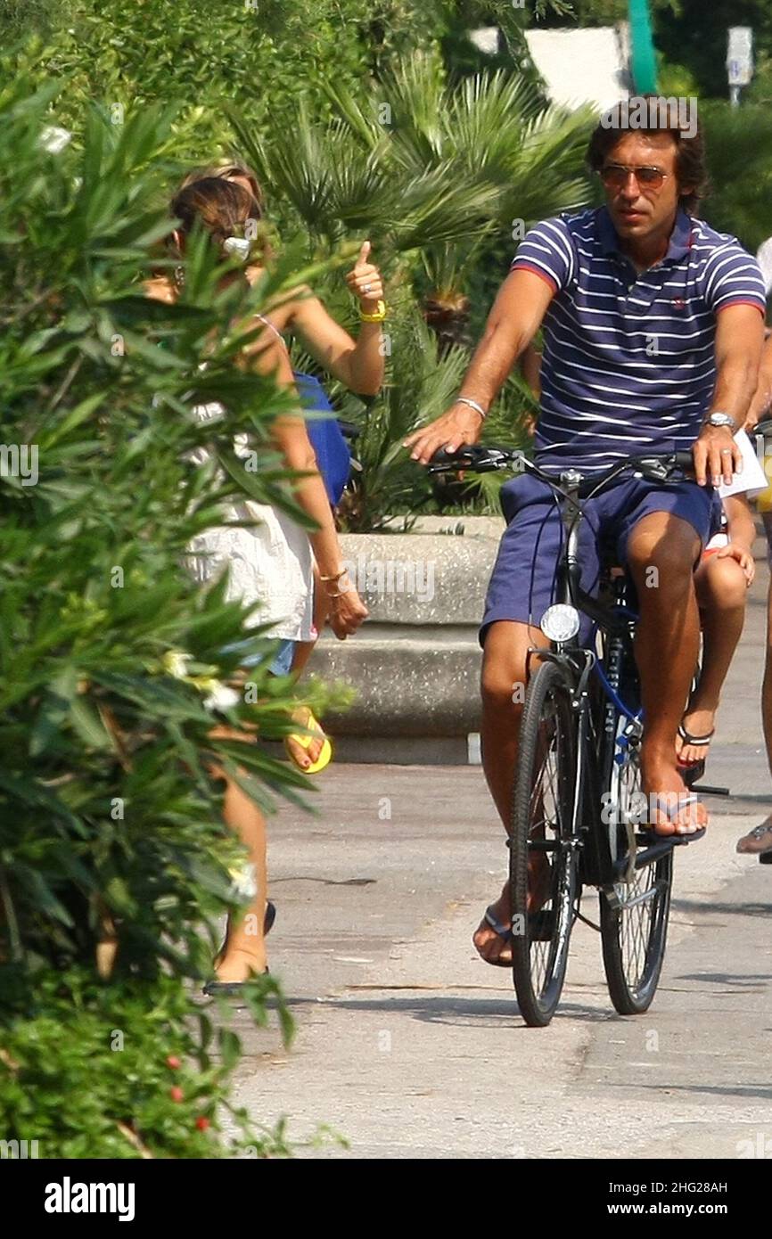 Andrea Pirlo with son Nicolo on Holiday, Forte Dei Marmi, Italy Stock ...
