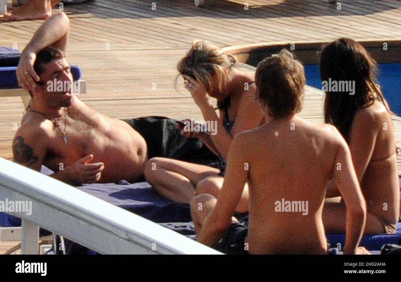 Liam Gallagher and Nicole Appleton (All Saints) are spending their trip to Lake of Como with Oasis band member Andy Bell and his girlfriend 48 hours after Oasis announced they are splitting up, Italy Stock Photo