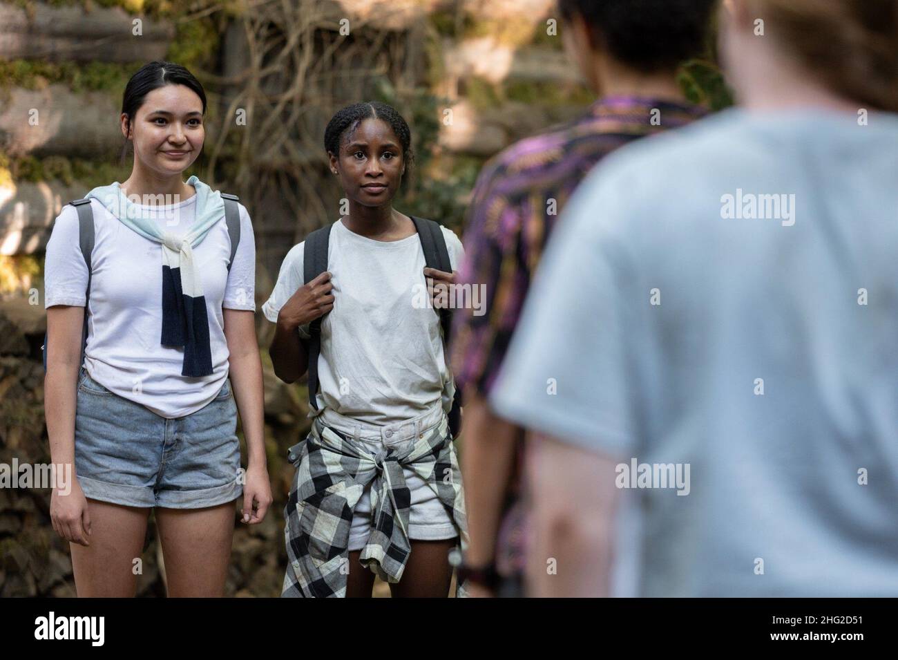 YELLOWJACKETS, from left Alexa Barajas, Keeya King, 'No Compass