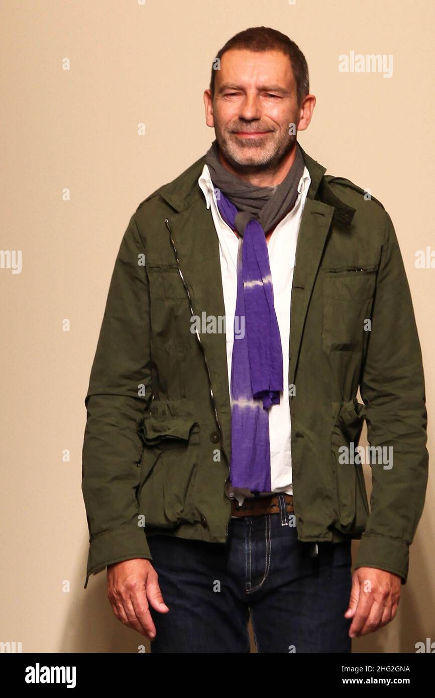 German designer Tomas Maier on the catwalk after the Bottega Veneta  Fall-Winter 2010-2011 ready-to-wear collection show during the Women's  fashion week in Milan Stock Photo - Alamy