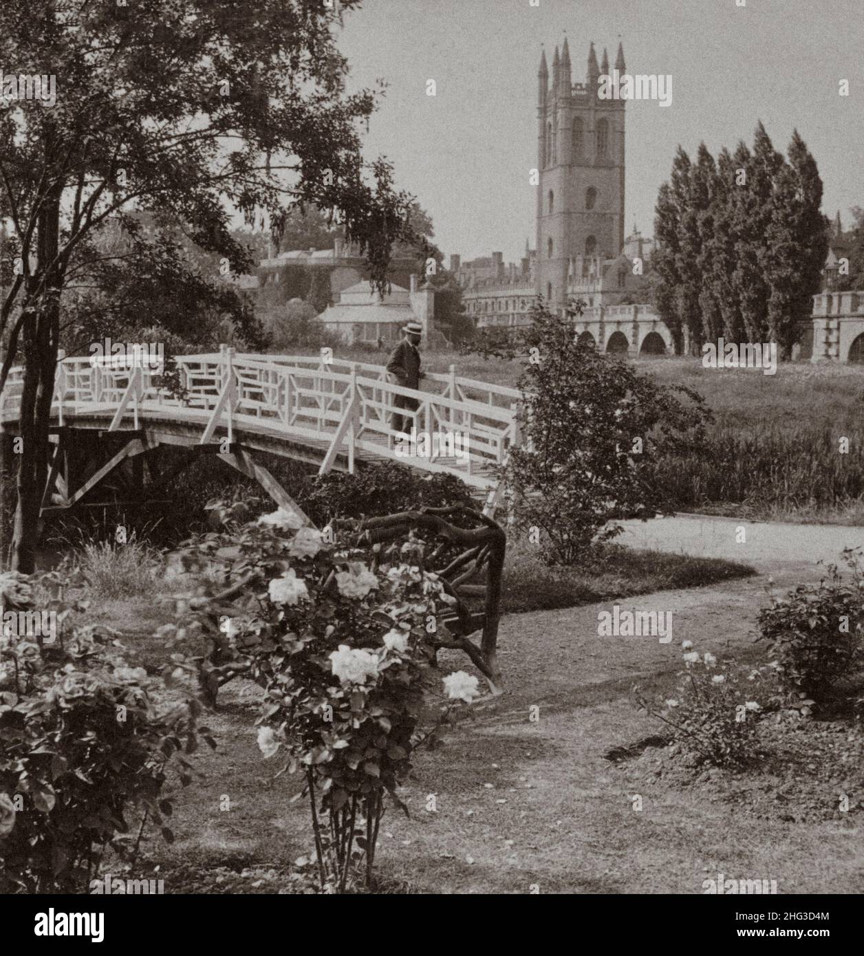 Vintage photo of Oxford University, Britain's most famous seat of learning - showing Mary Magdalen College, Oxford, England. 1902 Stock Photo