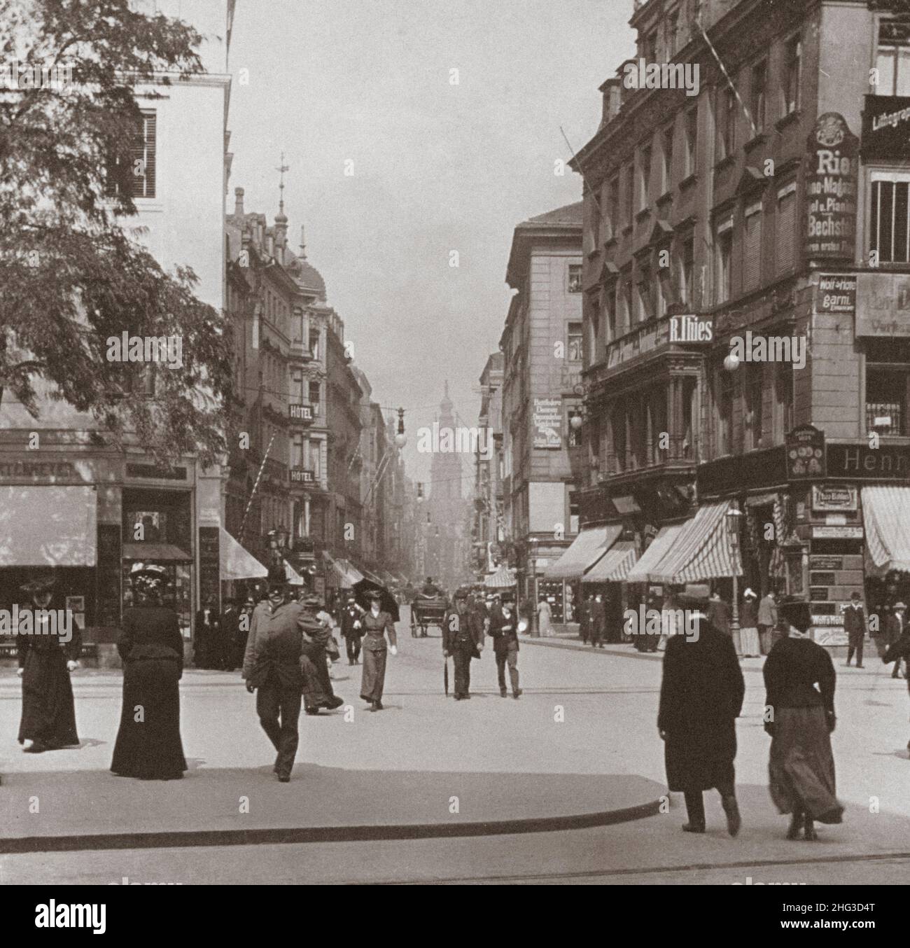 Vintage photo of clean and modern streets of Dresden, Germany. 1900s Stock Photo