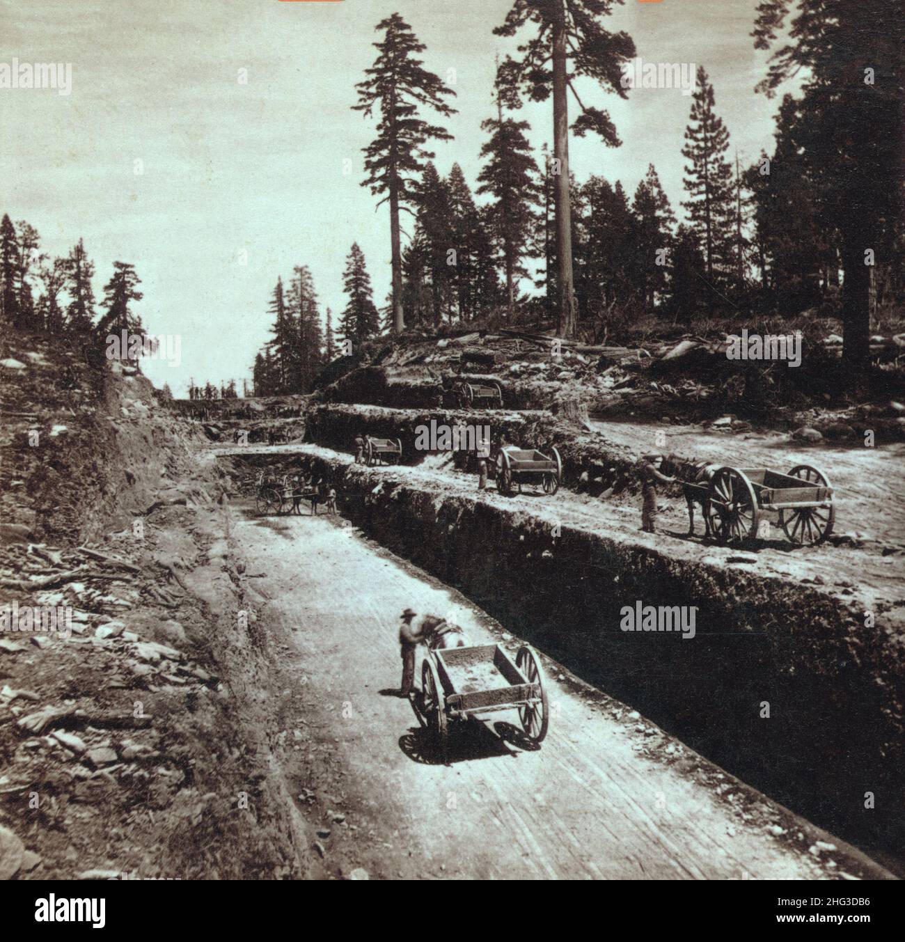 Archival photo of Central Pacific Railroad. Owl Gap Cut (900 feet long, 45 feet deep, 80 miles from Sacramento). California. USA. 1900s Stock Photo