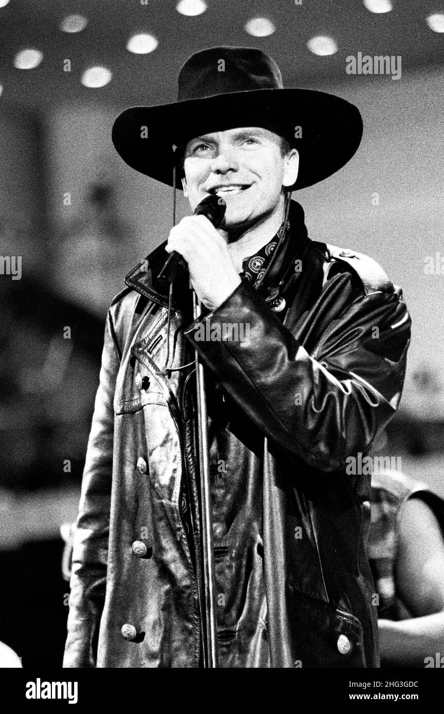 Sanremo  Italy, 1995-02-23 :Sting during the Italian Song Festival in Sanremo, sings the new song 'This Cowboy Song' Stock Photo