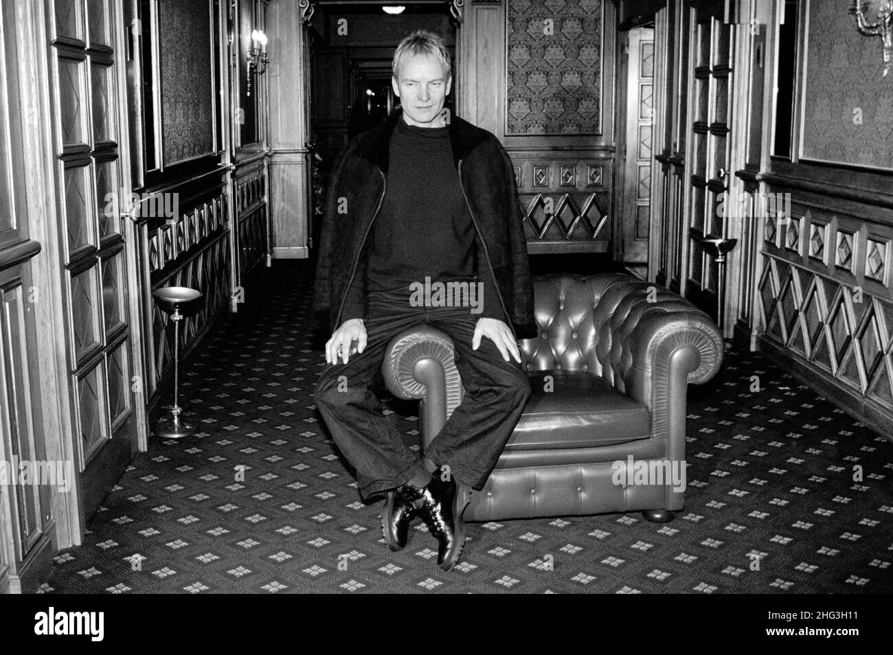Milan  Italy  1999-12-17 :Sting during a photo session before the press conference at the Hotel Gallia Stock Photo
