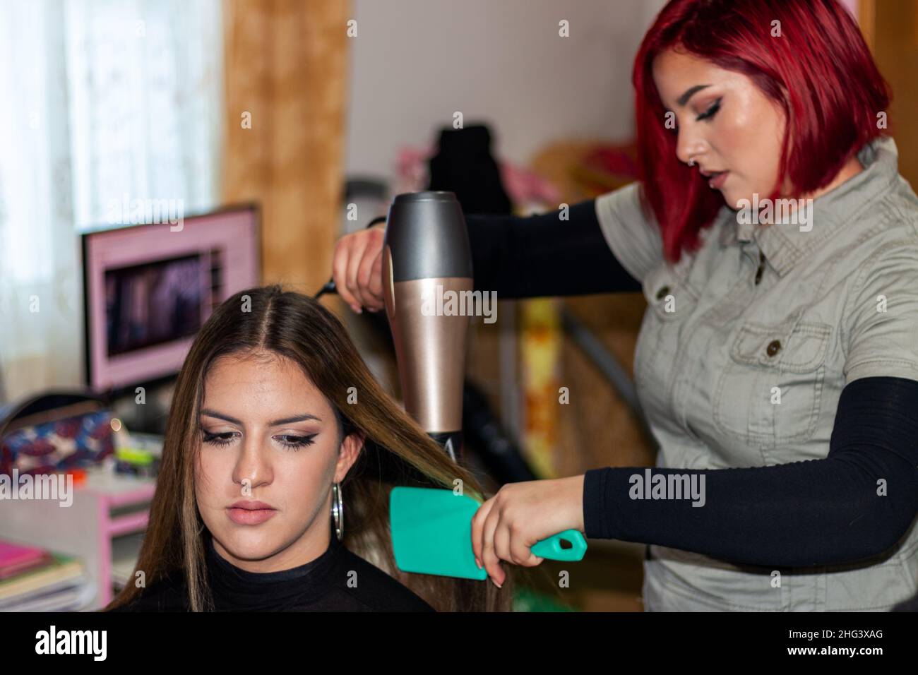 Teen hairbrush hi-res stock photography and images - Alamy