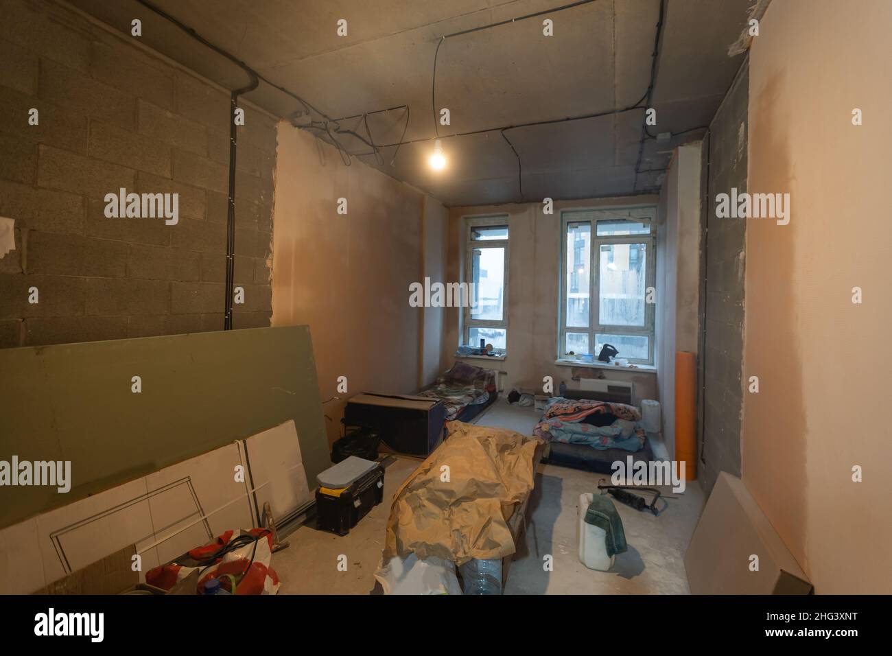 builders' mattresses for renovation in the apartment Stock Photo Alamy