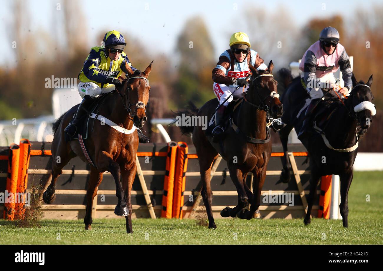 File photo dated 05-11-2020 of Gran Luna and Nico de Boinville (left). Gran Luna can repeat the battling qualities she showed when landing a narrow success at Newbury last time on her return to the Berkshire venue on Wednesday. Issue date: Tuesday January 18, 2022. Stock Photo