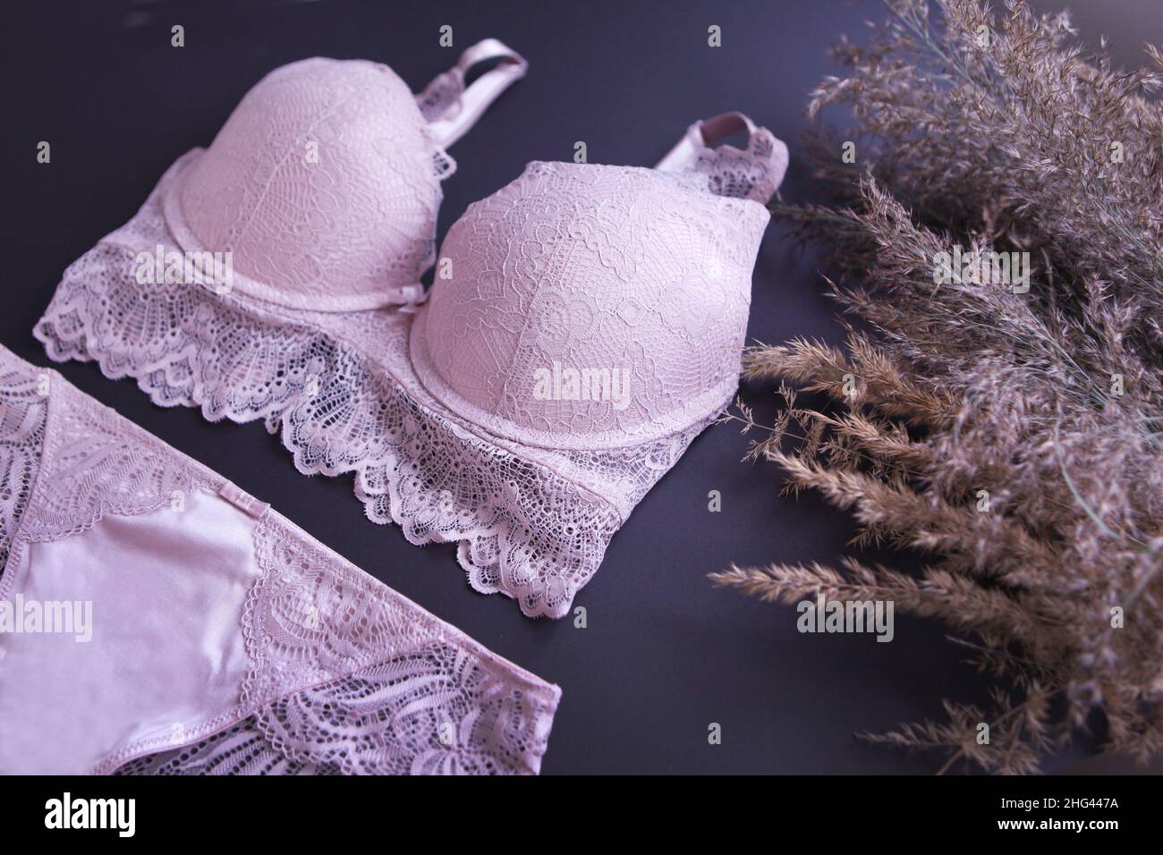 plus sexy clothes Sexy Gold Open Metal Chain Crotchless Bra Thong Women's Lingerie main image 0