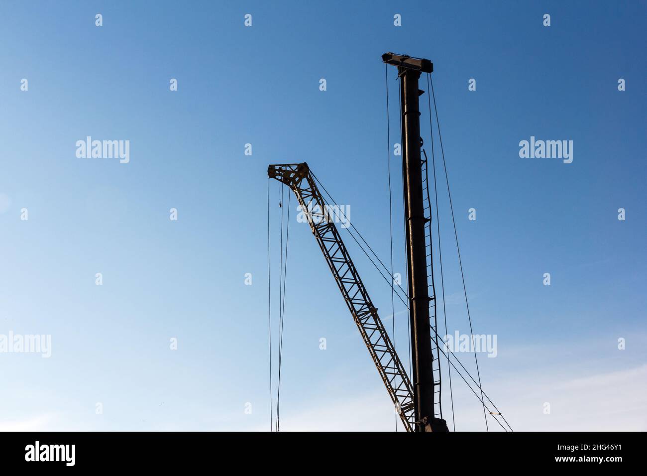 Construction equipment. Equipment for foundation works. Hydraulic pile