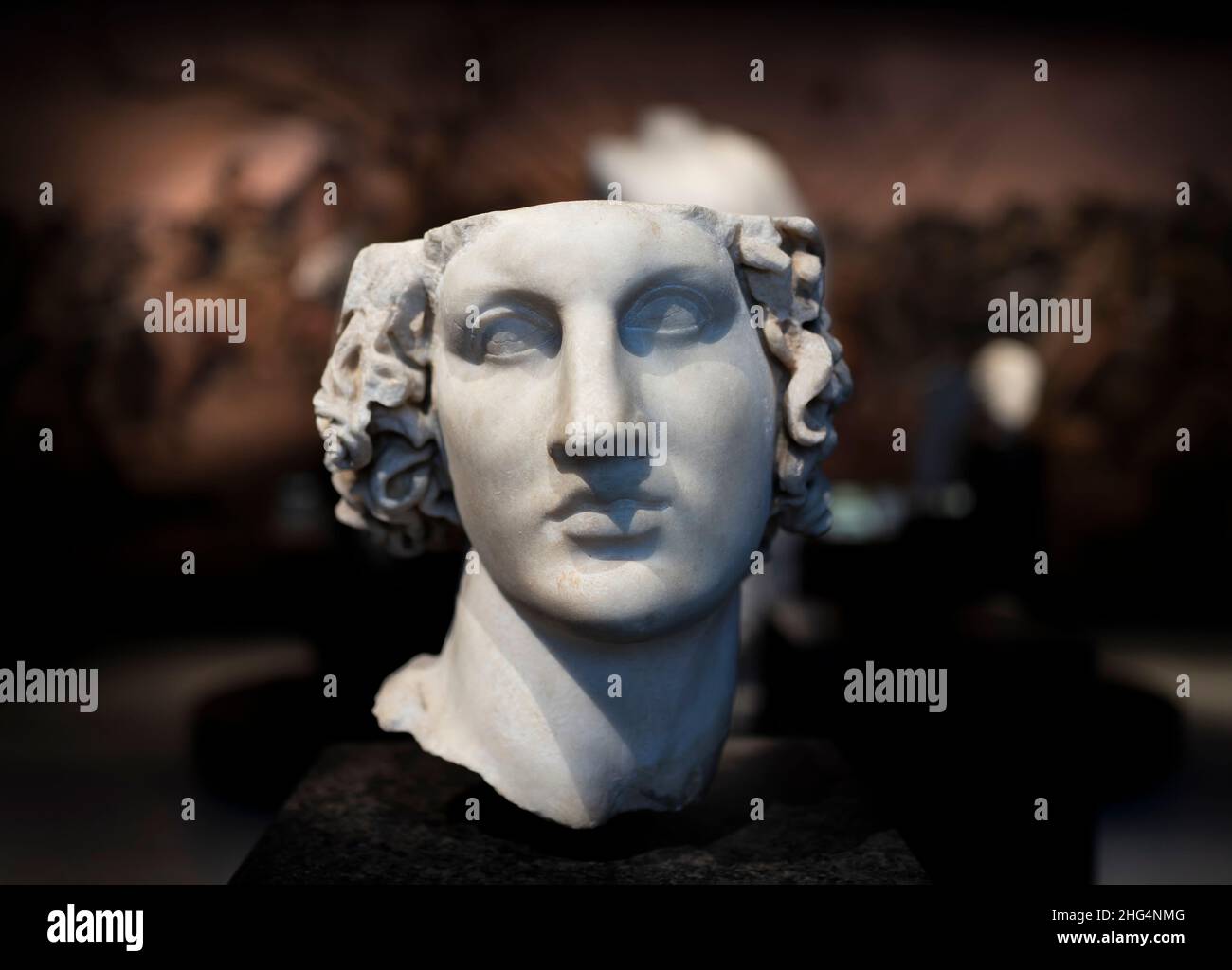 Ancient greek statues bce hires stock photography and images Alamy