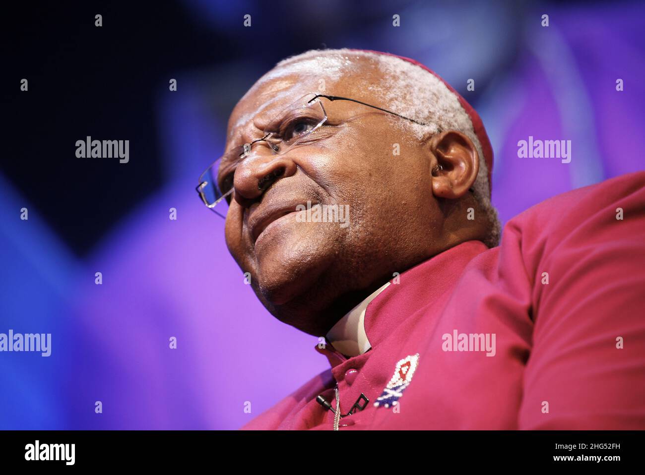 Desmond Tutu at Hay-On-Wye on 28th of May 2009. Desmond Tutu was a South African Anglican bishop and theologian, known for his work as an anti-aparthe Stock Photo