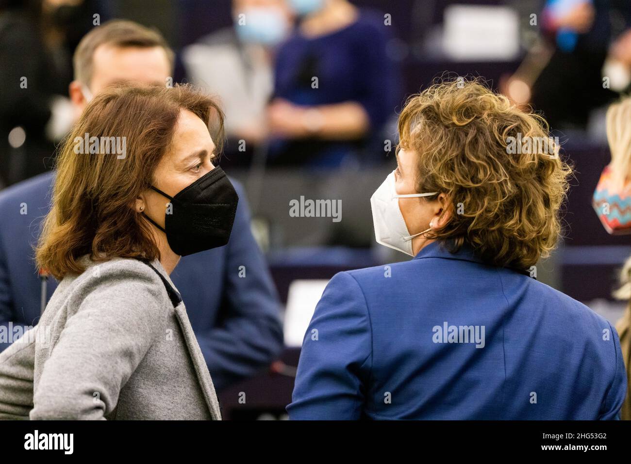 18 January 2022, France, Straßburg: Katarina Barley (l, SPD), S&D Group, and Nicola Beer (r, FDP), Renew Europe Group, stand together after the announcement of the results of the first round of voting for the Vice-Presidency of the European Parliament. The candidates for the election of the new EU Parliament President introduced themselves in the EU Parliament, the Maltese Christian Democrat Metsola was elected. Photo: Philipp von Ditfurth/dpa Stock Photo