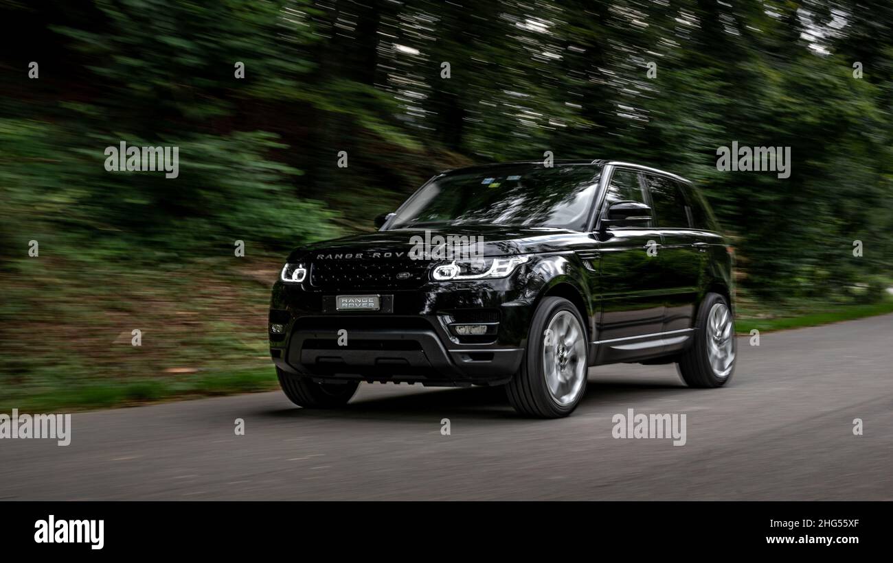 Pink range rover hi-res stock photography and images - Alamy